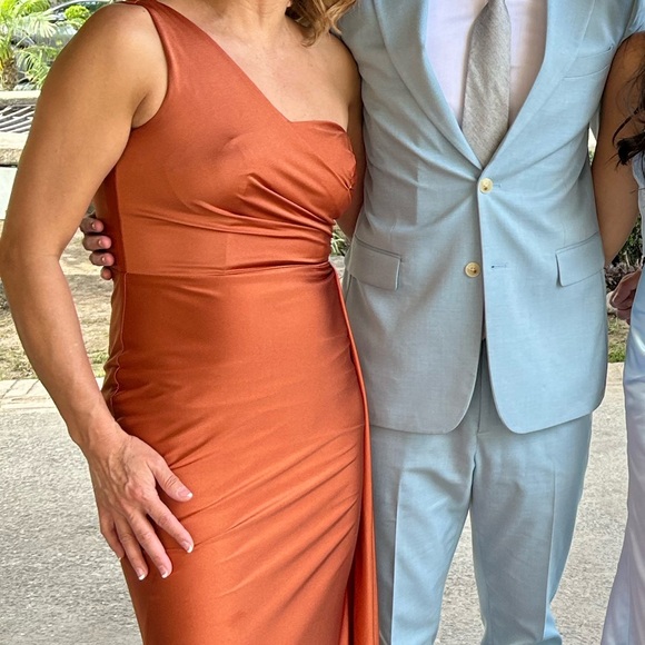 Bridal Hive Burnt Orange One shoulder satin gown size 6 - Picture 2 of 2